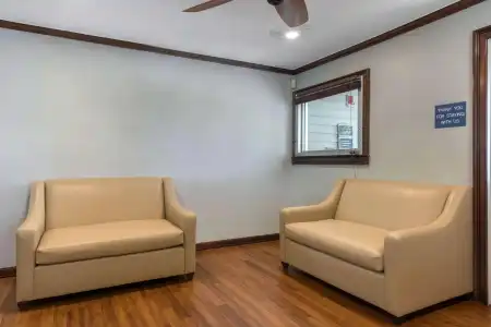 Birch Hill Suites - Lakeland - 10