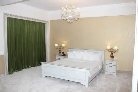 Phoenicia Grand - 4