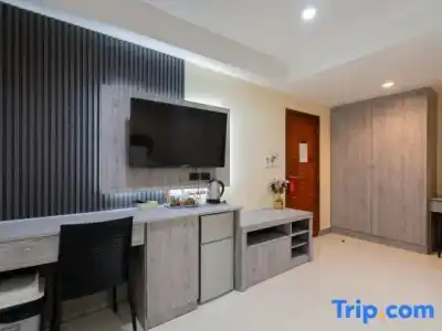 Square One Patong - 51