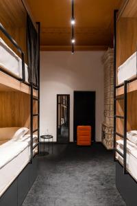 Globe Runner Rooms & Dorms - 157