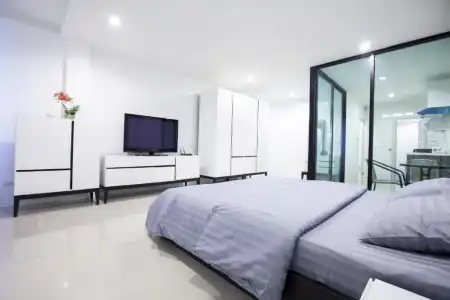 Number 4 Apartment - 22