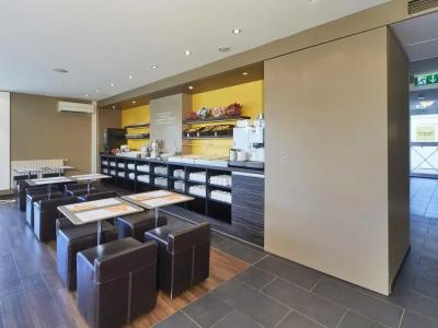 B&B Düsseldorf City-Süd - 19