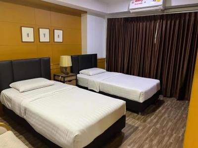 Mall Suites - 580