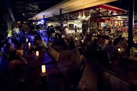 Romance Beach - 33