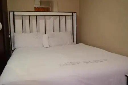 Sharon Rose Guesthouse - 11