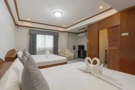 Break Point Patong - 23