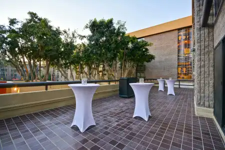DoubleTree by Hilton Phoenix North - 44