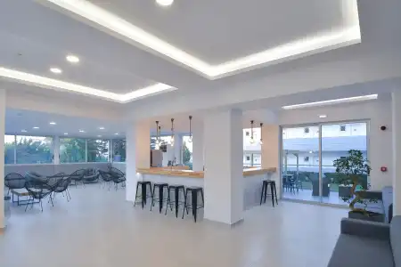 Evita Bay - 11