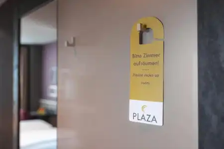 PLAZA Premium - 105
