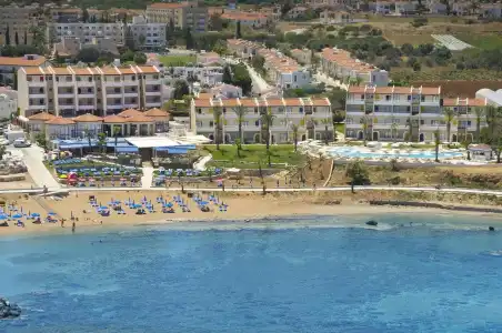 MyroAndrou Beach Apartments - 9
