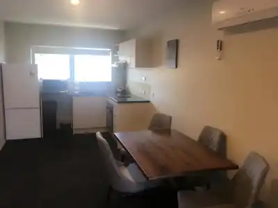 Ellerslie Palms Motel - 56