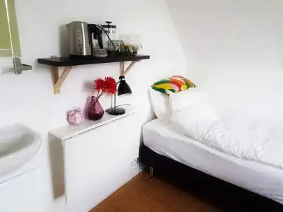 Refurinn Reykjavik Guesthouse - 5