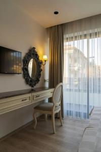 Channel Suites - 24