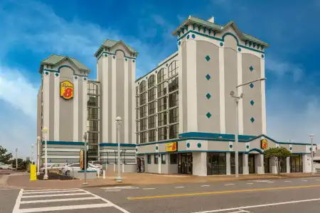 Super 8 By Wyndham Virginia Beach Oceanfront - 47