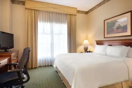 Embassy Suites Lincoln - 4