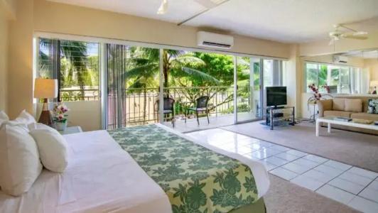 Waikiki Shore by OUTRIGGER - 214