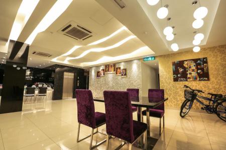 Mercury Boutique - 13
