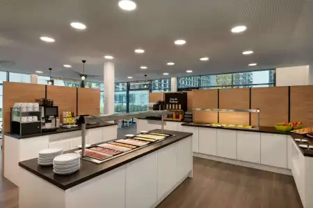 Super 8 by Wyndham Augsburg - 11