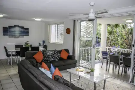 Surfers Beach Holiday Apartments - 31