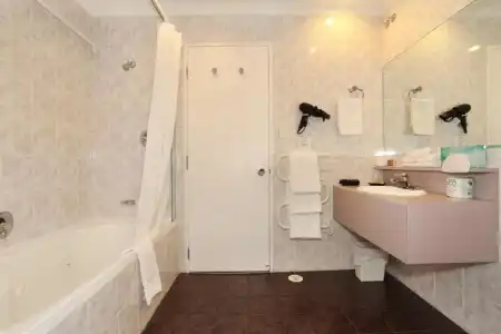 Shadzz Motel - 50