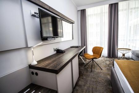 Best Western Plus Premium Inn - 41