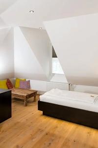 The Heidelberg Exzellenz - 16