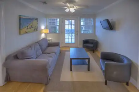 Coconut Inn - 11