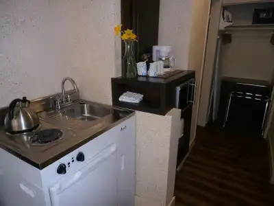 Divya Sutra Suites on Robson Downtown Vancouver - 22