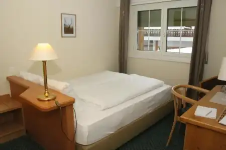 Grichting & Serviced Apartments - 99