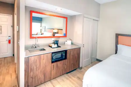 Hampton Inn by Hilton Ottawa - 47
