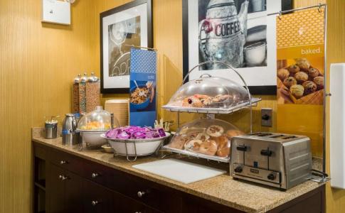 Hampton Inn Manhattan Seaport Financial District - 11