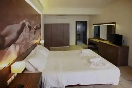 EuroKatrin Suites-Adults Only - 21