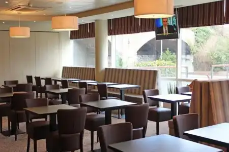 Holiday Inn Express Chester - Racecourse by IHG - 18