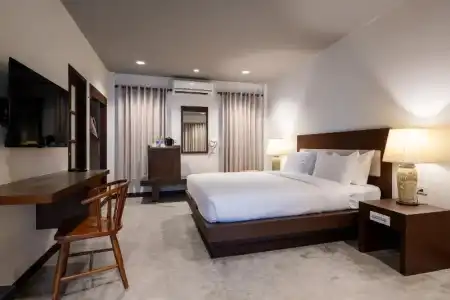 Rose Bay Resort - 78