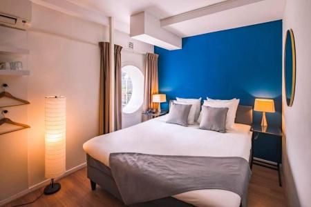 FLOATS by H2OTEL - 22