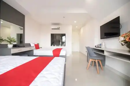 Bin Bin 7 - Near Ton Duc Thang University - 33