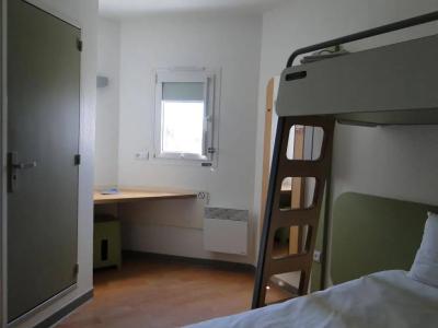 Ibis Budget Caen Memorial - 1