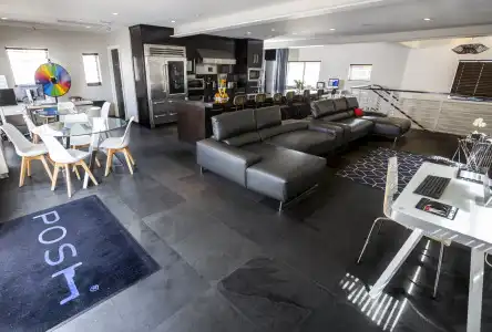 Posh South Beach Hostel - 5