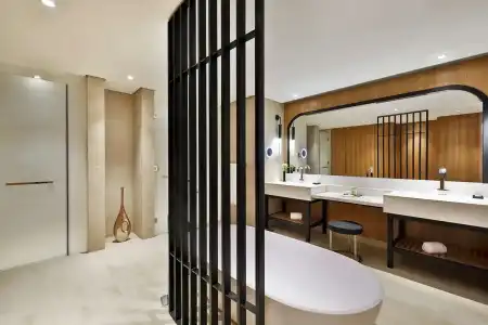 Double Tree by Hilton Dubai Business Bay - 89