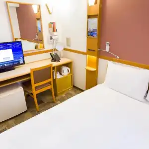Toyoko Inn Yokohama Kannai - 34