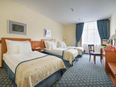 Ramada by Wyndham Prague City Centre - 18