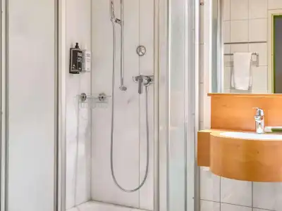 ibis Styles Luzern - 8