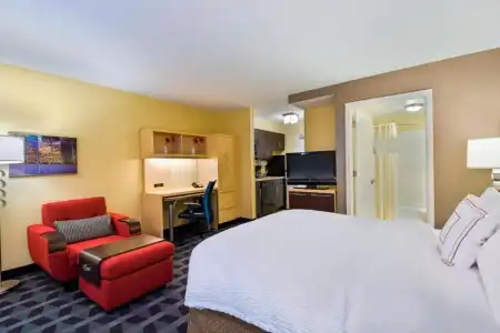TownePlace Suites by Marriott Pensacola - 57