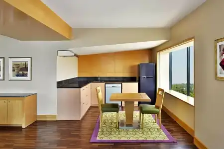 Courtyard by Marriott Chennai - 58