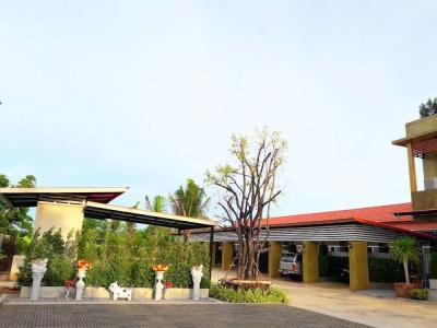 Oasis Resort - 9