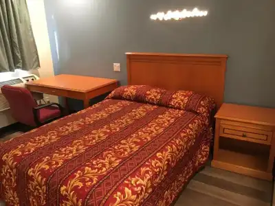Lincoln Park Motel - 28