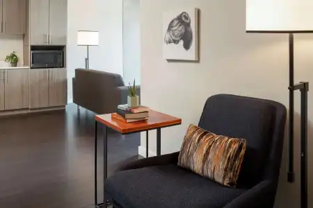 Thompson Seattle, by Hyatt - 3