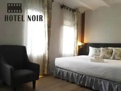 Noir - 24