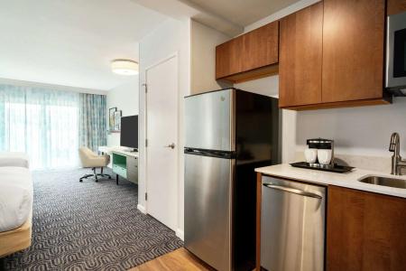 DoubleTree by Hilton Ocean City Oceanfront - 37