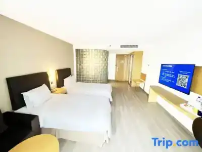 Holiday Inn Express City Center - 14